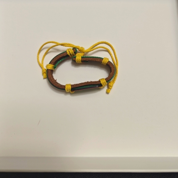 Jamaican Bracelet - Freedom - One Love - Leaf Charm - Picture 3 of 4